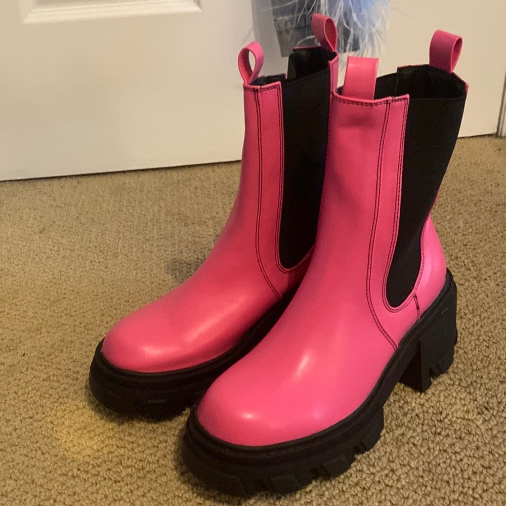 PLatform pink and black boots size 39